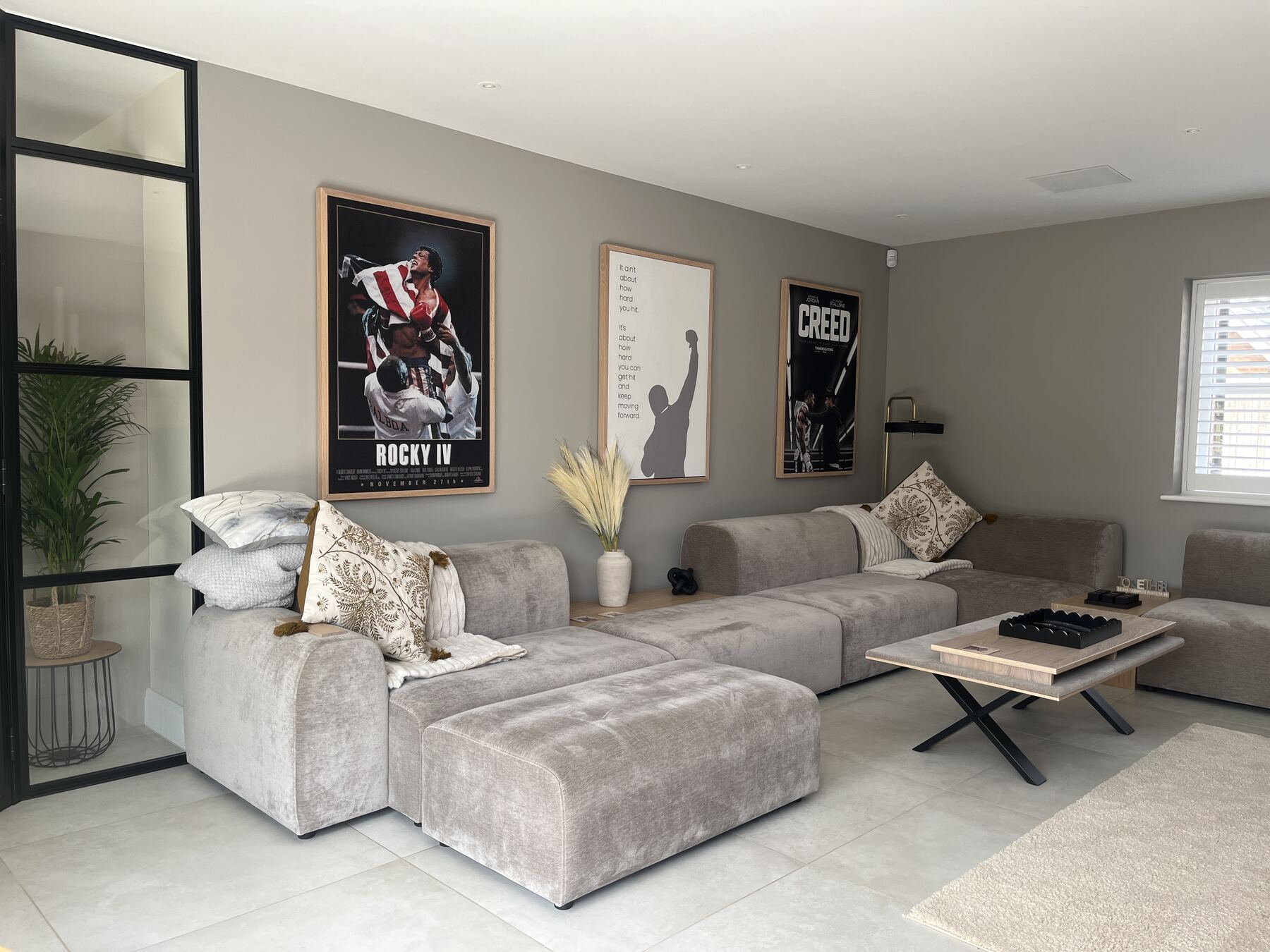Bloomer in a family media room